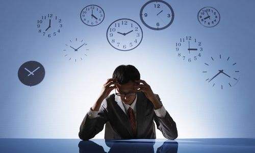 对于用揭秘来赚钱从而毁掉魔术产业，想出名想赚钱想疯了！