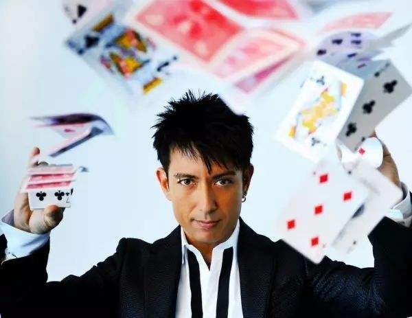 《Cyril Takayama在中国》片段(有字幕）