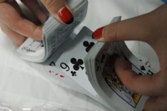 赌徒式洗牌魔术教学