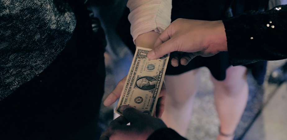 近景魔术 Hole in One by SansMinds Creative Labs