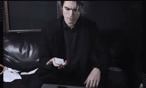 纸牌硬币消失闪现Into Thin Air By Alain Simonov