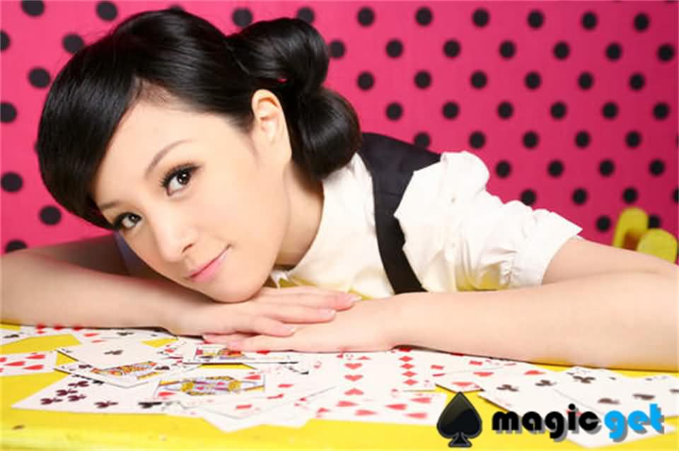 美女魔术师 魔术甜心黄心琳